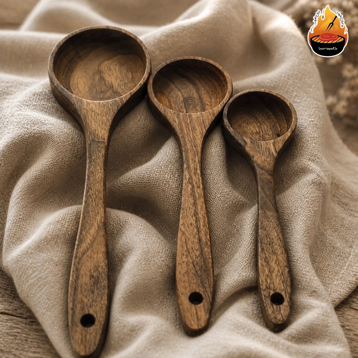ملاقه چوب گردو دست‌ساز ساده مدل جوانه — ایران ظروف