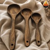 ملاقه چوب گردو دست‌ساز ساده مدل جوانه — ایران ظروف