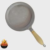 تابه چدن روسی دسته چوبی مدل توس — جزئیات دسته، لبه و سطح